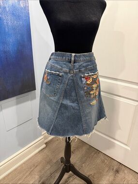 Embroidered Casual Blue Denim A-Line Mini Skirt